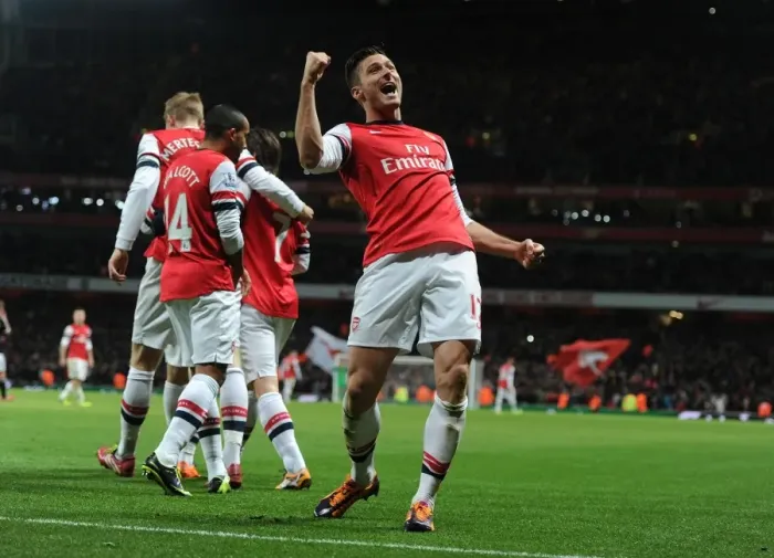 Framed Print : Giroud's Brace: Arsenal vs. Southampton, Premier League 2013-14