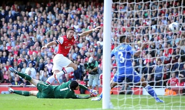 Giroud's Close Call: Arsenal vs. Chelsea, 2012-13 - Petr Cech and Ashley Cole Thwart the Striker's Goal Attempt