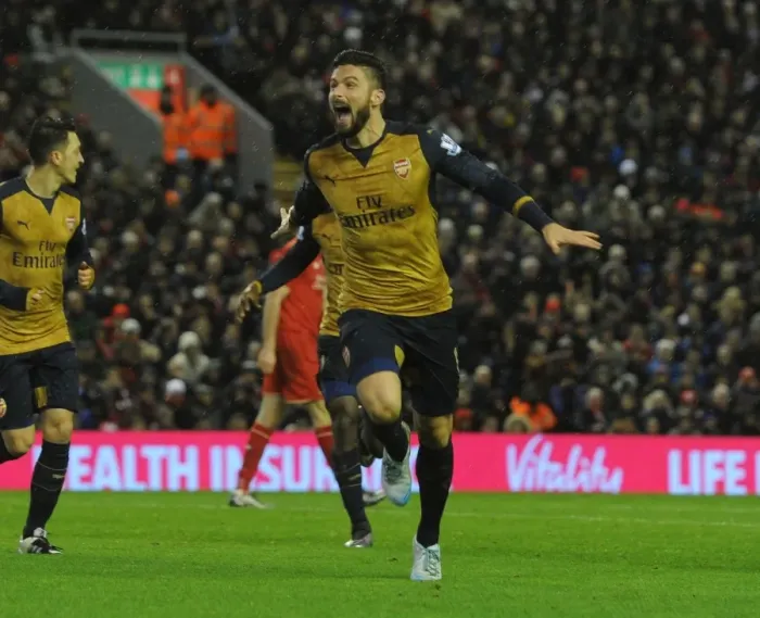 Framed Print : Giroud's Hat-Trick: Arsenal's Thrilling Victory over Liverpool in the 2015-16 Premier League