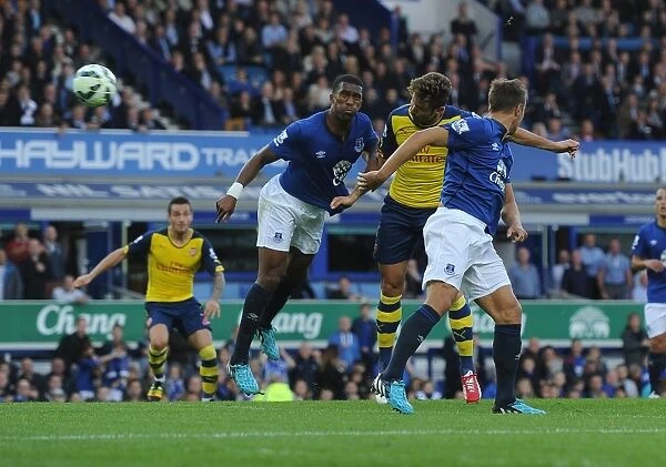 Giroud's Header: Arsenal's Victory Over Everton in 2014 Premier League