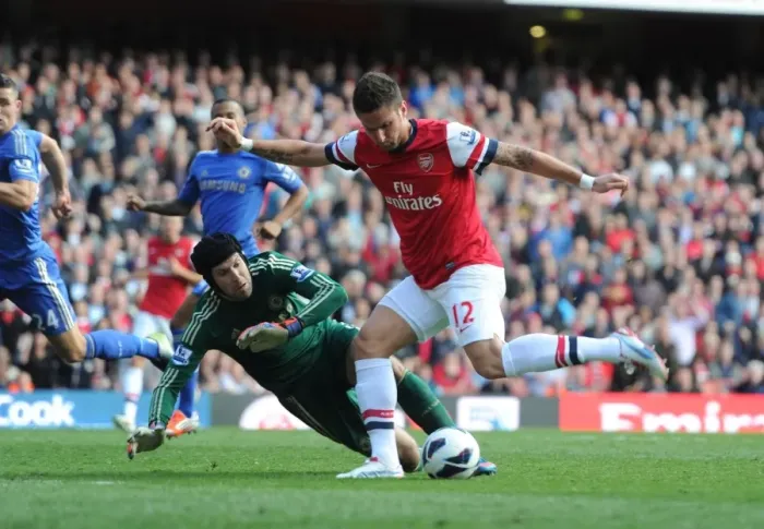 Framed Print : Giroud's Heartbreaking Goal Miss: A Near-Perfect Finish That Hit the Side Netting Against Chelsea