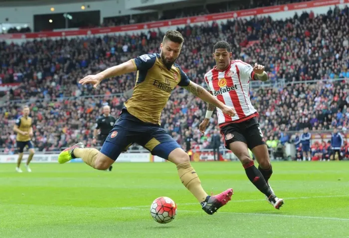 Framed Print : Giroud's Pressured Finish: A Battle at The Stadium of Light, Sunderland vs. Arsenal, Premier League 2015-16 Framed Print : Giroud's Pressured Finish: A Battle at The Stadium of Light, Sunderland vs. Arsenal, Premier League 2015-16