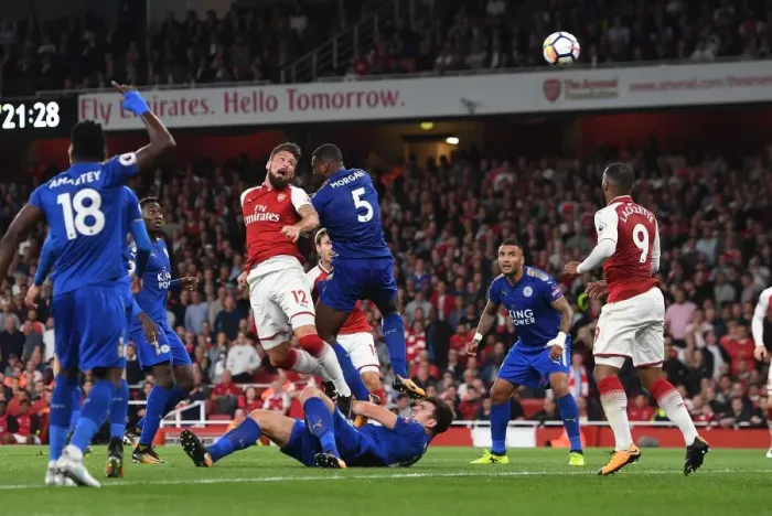 Framed Print : Giroud's Strike: Arsenal Overpower Leicester City (2017-18) Framed Print : Giroud's Strike: Arsenal Overpower Leicester City (2017-18)