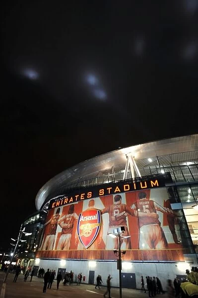 Glowing Emirates: Arsenal's Thrilling 2-1 Victory over Barcelona - UEFA Champions League (February 16, 2011)