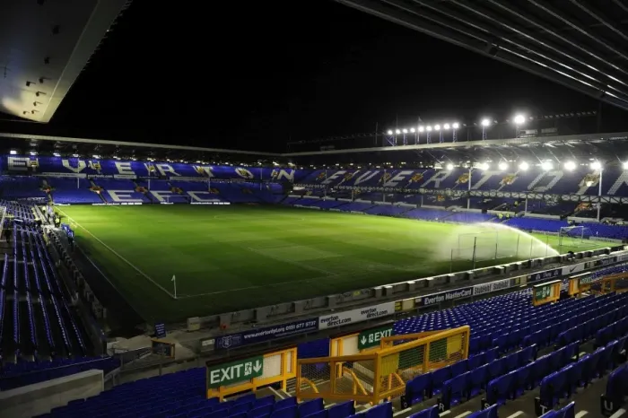 Framed Print : Goodison Park: Everton vs Arsenal, Premier League Showdown (2012-13) Framed Print : Goodison Park: Everton vs Arsenal, Premier League Showdown (2012-13)