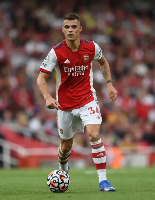 Framed Print : Granit Xhaka in Action: Arsenal vs Chelsea, Premier League 2021-22 Framed Print : Granit Xhaka in Action: Arsenal vs Chelsea, Premier League 2021-22
