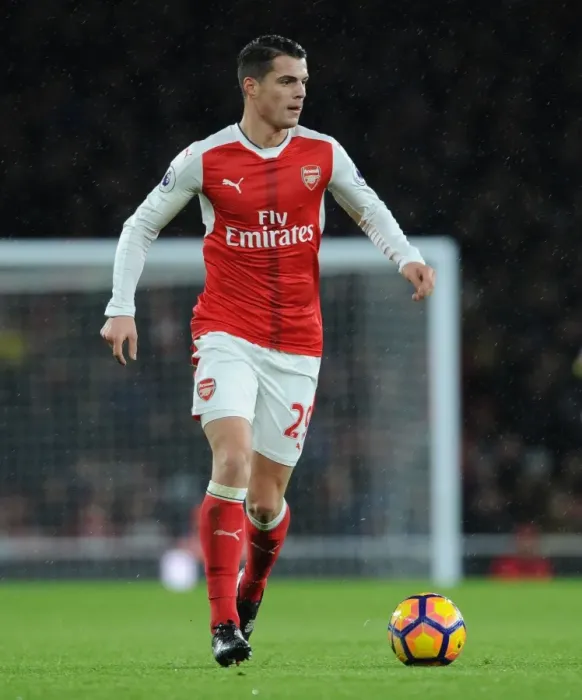 Framed Print : Granit Xhaka in Action: Arsenal vs Crystal Palace, Premier League 2016-17
