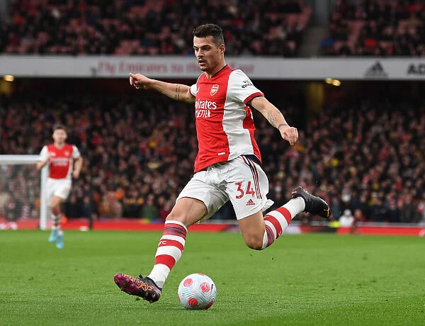 Granit Xhaka in Action: Arsenal vs Leicester City, Premier League 2021-22