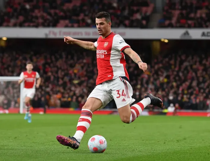 Framed Print : Granit Xhaka in Action: Arsenal vs Leicester City, Premier League 2021-22 Framed Print : Granit Xhaka in Action: Arsenal vs Leicester City, Premier League 2021-22