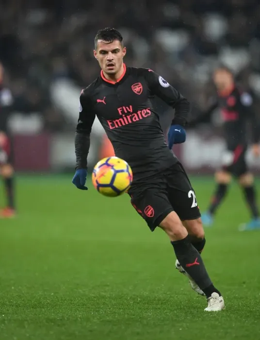 Framed Print : Granit Xhaka in Action: West Ham United vs Arsenal, Premier League 2017-18