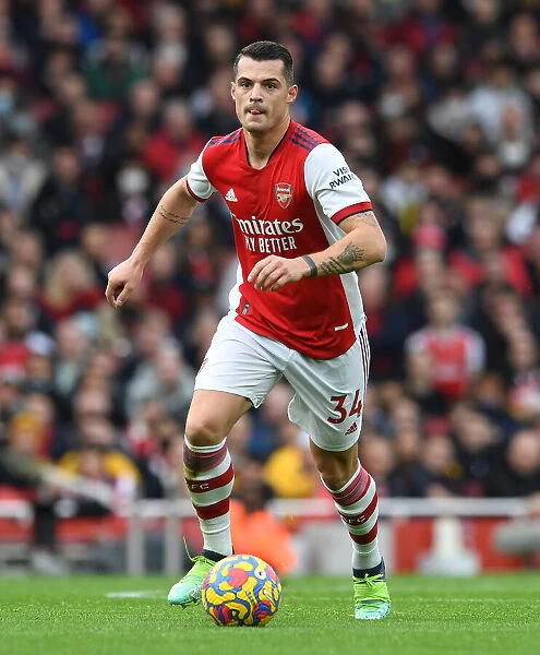 Granit Xhaka: Arsenal vs Manchester City, Premier League 2021-22 - In Action