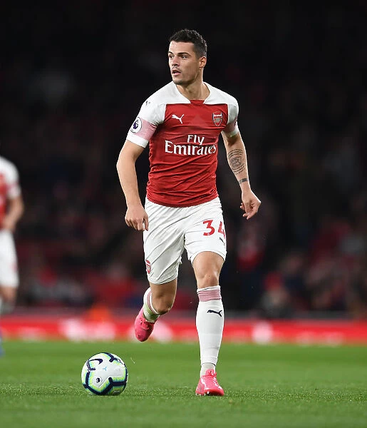 Granit Xhaka: Arsenal's Midfield Mastermind in Action against Leicester City, Premier League 2018-19