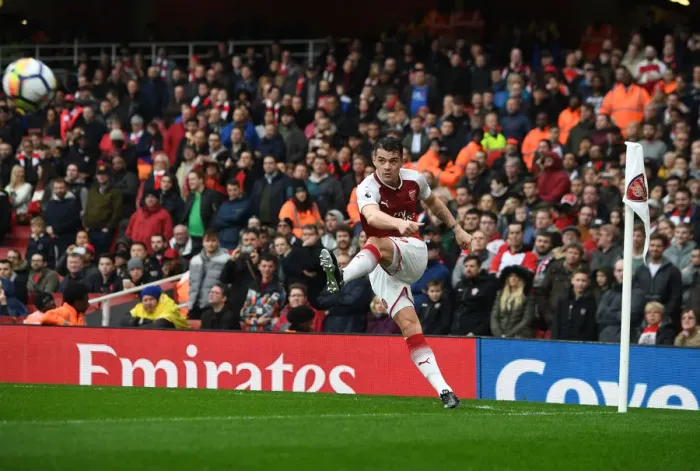 Framed Print : Granit Xhaka Takes a Corner: Arsenal vs Southampton, Premier League 2017-18 Framed Print : Granit Xhaka Takes a Corner: Arsenal vs Southampton, Premier League 2017-18