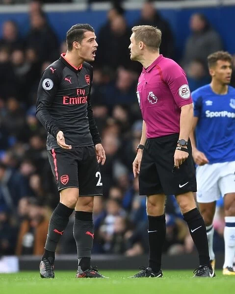 Granit Xhaka vs. Referee Craig Pawson: Heated Argument at Everton vs. Arsenal, 2017-18 Premier League