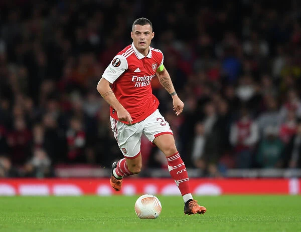 Granit Xhaka's Brilliant Midfield Performance: Arsenal Triumphs Over PSV Eindhoven in Europa League