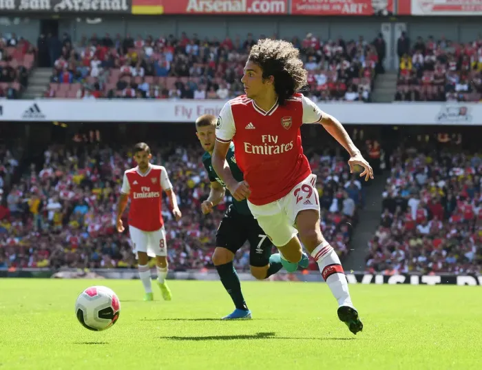Framed Print : Guendouzi in Action: Arsenal vs. Burnley, 2019-20 Premier League Framed Print : Guendouzi in Action: Arsenal vs. Burnley, 2019-20 Premier League