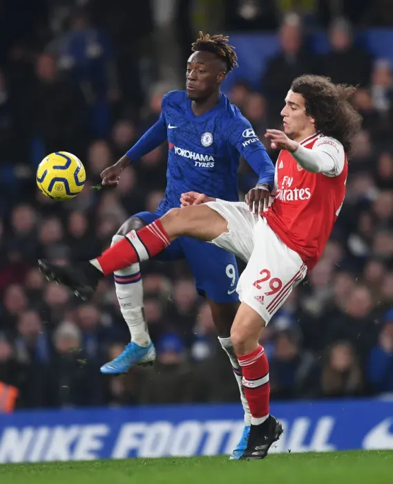 Framed Print : Guendouzi Under Pressure: Chelsea vs. Arsenal, Premier League London Clash (2019-20)