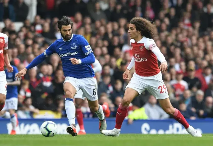 Framed Print : Guendouzi vs Sigurdsson: A Premier League Showdown at Goodison Park