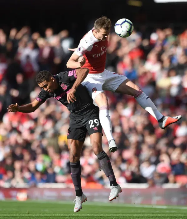 Framed Print : Head-to-Head: Rob Holding vs Dominic Calvert-Lewin - Arsenal v Everton, Premier League 2018-19 Framed Print : Head-to-Head: Rob Holding vs Dominic Calvert-Lewin - Arsenal v Everton, Premier League 2018-19