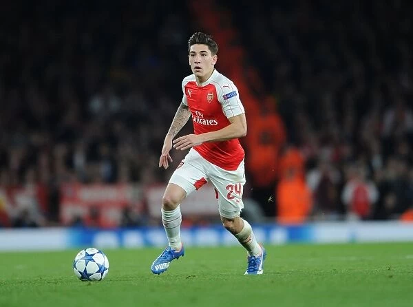 Hector Bellerin in Action: Arsenal FC vs. FC Bayern Munich - UEFA Champions League 2015 / 16