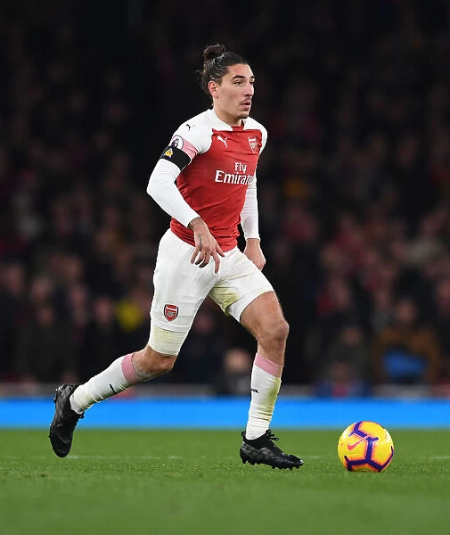Hector Bellerin: In Action for Arsenal Against Liverpool, Premier League 2018-19