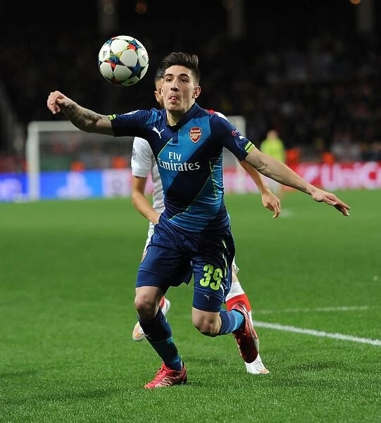 Hector Bellerin in Action: Arsenal vs. AS Monaco, UEFA Champions League Round of 16 (March 2015)