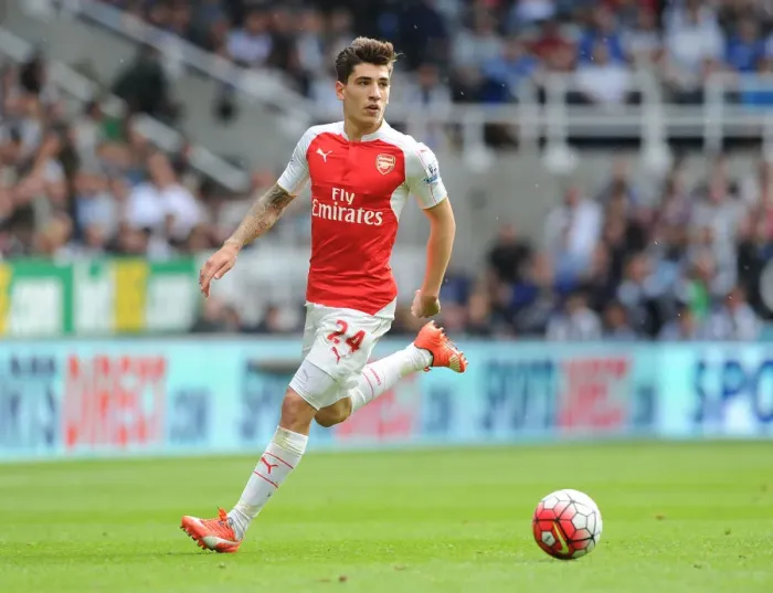 Framed Print : Hector Bellerin in Action: Arsenal vs. Newcastle United, Premier League 2015-16 Framed Print : Hector Bellerin in Action: Arsenal vs. Newcastle United, Premier League 2015-16