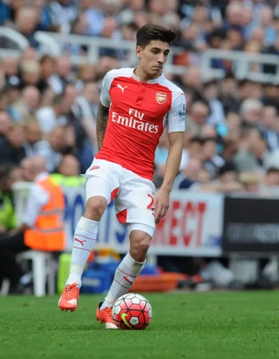 Framed Print : Hector Bellerin in Action: Arsenal vs. Newcastle United, Premier League 2015-16