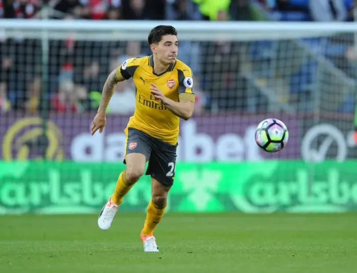 Framed Print : Hector Bellerin in Action: Arsenal vs. Burnley, Premier League 2016-17 Framed Print : Hector Bellerin in Action: Arsenal vs. Burnley, Premier League 2016-17