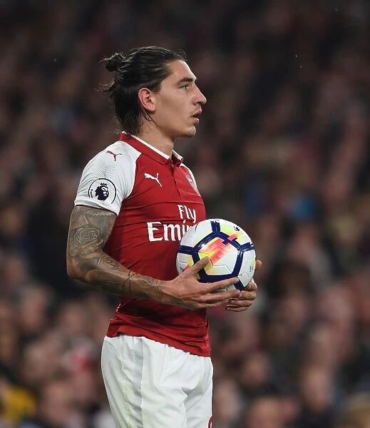Hector Bellerin in Action for Arsenal vs. West Bromwich Albion, Premier League 2017-18
