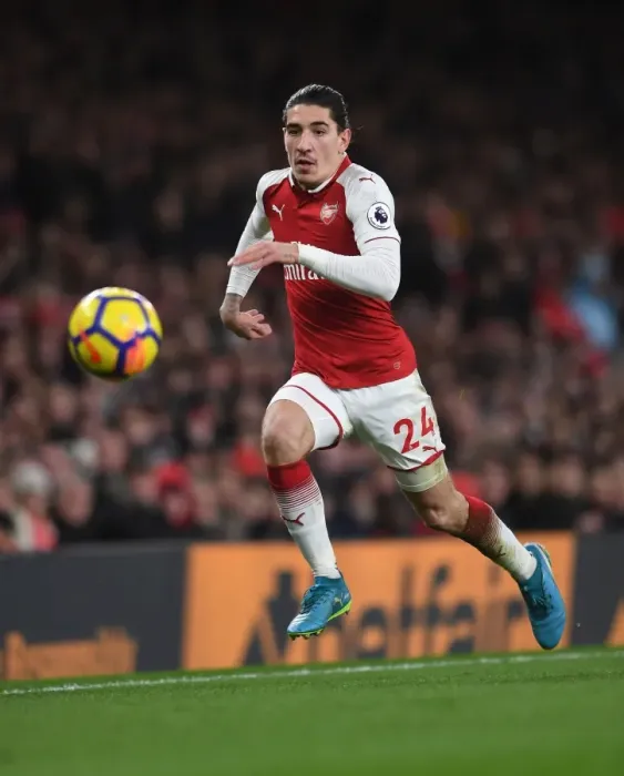 Framed Print : Hector Bellerin in Action: Arsenal vs. Chelsea, Premier League 2017-18 Framed Print : Hector Bellerin in Action: Arsenal vs. Chelsea, Premier League 2017-18