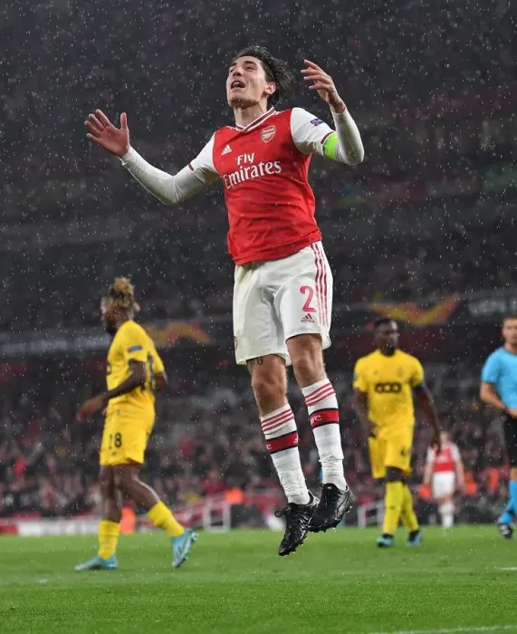 Framed Print : Hector Bellerin in Action: Arsenal vs. Standard Liege, Europa League 2019-20