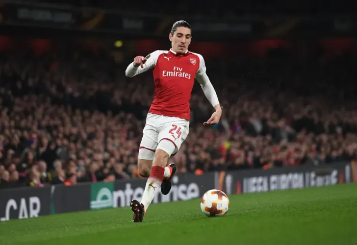Framed Print : Hector Bellerin in Action: Arsenal vs AC Milan, UEFA Europa League 2018