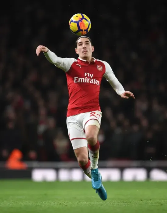 Framed Print : Hector Bellerin in Action: Arsenal vs Chelsea, Premier League 2017-18 Framed Print : Hector Bellerin in Action: Arsenal vs Chelsea, Premier League 2017-18