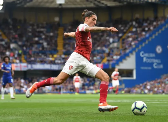 Framed Print : Hector Bellerin in Action: Arsenal vs Chelsea (2018-19)