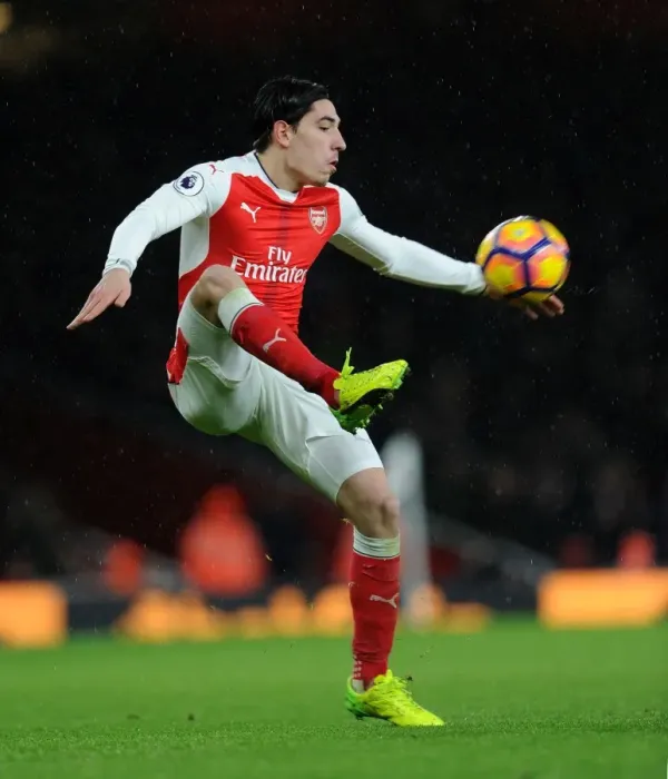 Framed Print : Hector Bellerin in Action: Arsenal vs Crystal Palace, Premier League 2016-17 Framed Print : Hector Bellerin in Action: Arsenal vs Crystal Palace, Premier League 2016-17