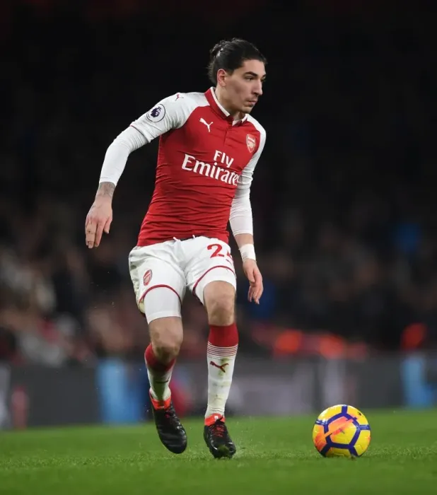 Framed Print : Hector Bellerin in Action: Arsenal vs Everton, Premier League 2017-18