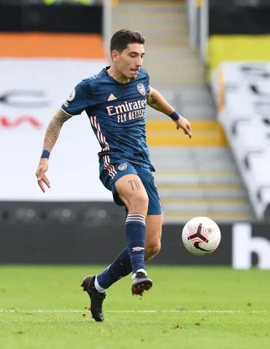 Framed Print : Hector Bellerin in Action: Arsenal vs Fulham, Premier League 2020-21