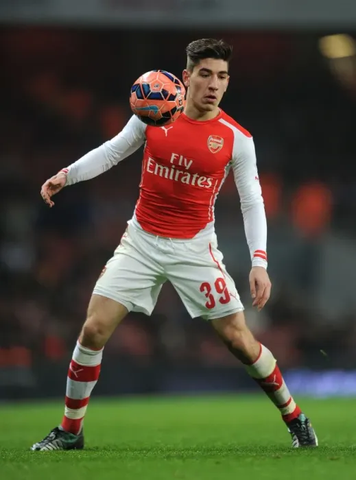 Framed Print : Hector Bellerin in Action: Arsenal vs Hull City - FA Cup 2014-15