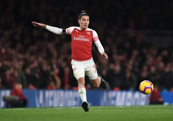 Framed Print : Hector Bellerin in Action: Arsenal vs Liverpool, Premier League 2018-19 Framed Print : Hector Bellerin in Action: Arsenal vs Liverpool, Premier League 2018-19