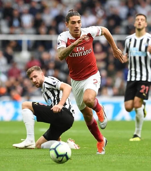 Hector Bellerin in Action: Arsenal vs Newcastle United, Premier League 2018-19