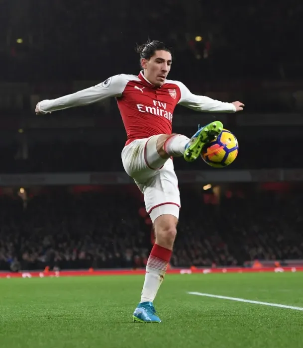 Framed Print : Hector Bellerin in Action: Arsenal vs Newcastle United, Premier League 2017-18