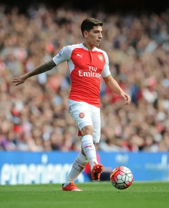 Framed Print : Hector Bellerin in Action: Arsenal vs Stoke City, Premier League 2015-16 Framed Print : Hector Bellerin in Action: Arsenal vs Stoke City, Premier League 2015-16
