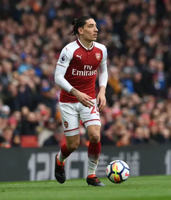 Framed Print : Hector Bellerin in Action: Arsenal vs Stoke City, Premier League 2017-18 Framed Print : Hector Bellerin in Action: Arsenal vs Stoke City, Premier League 2017-18