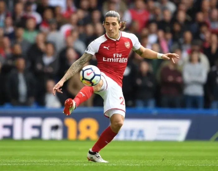 Framed Print : Hector Bellerin in Action Against Chelsea, Premier League 2017-18 Framed Print : Hector Bellerin in Action Against Chelsea, Premier League 2017-18