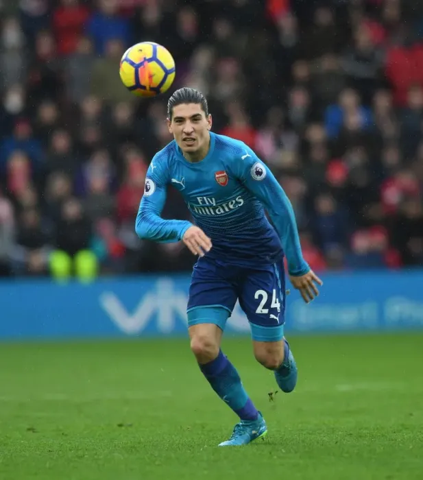Framed Print : Hector Bellerin in Action: Southampton vs Arsenal, Premier League 2017-18