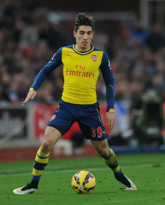 Framed Print : Hector Bellerin in Action: Stoke City vs Arsenal, Premier League 2014-15