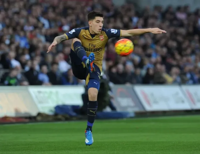 Framed Print : Hector Bellerin: In Action Against Swansea City, Premier League 2015-16 Framed Print : Hector Bellerin: In Action Against Swansea City, Premier League 2015-16