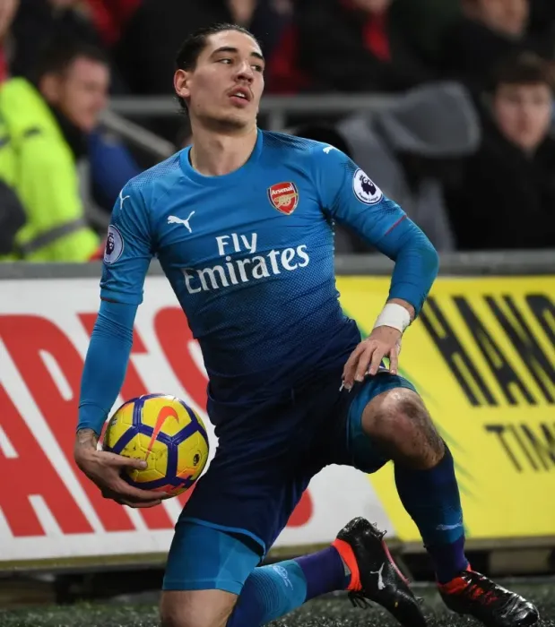 Framed Print : Hector Bellerin in Action: Swansea City vs Arsenal, Premier League 2017-18 Framed Print : Hector Bellerin in Action: Swansea City vs Arsenal, Premier League 2017-18