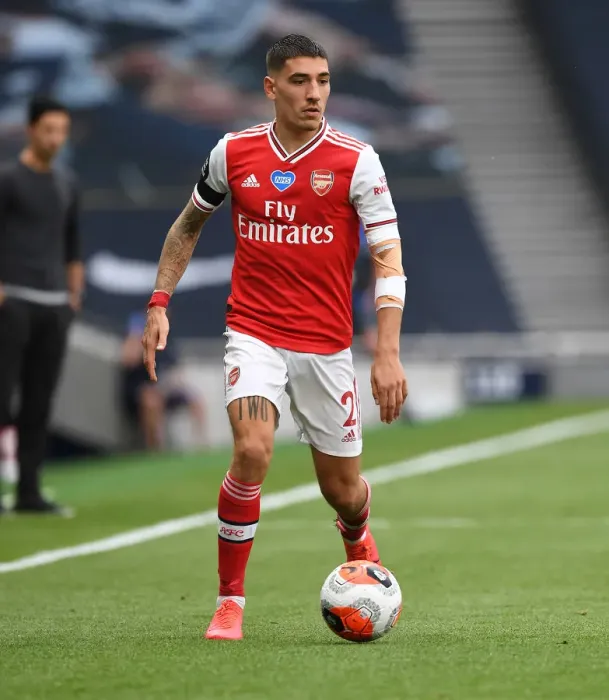Framed Print : Hector Bellerin in Action: Tottenham vs. Arsenal, Premier League 2019-2020 Framed Print : Hector Bellerin in Action: Tottenham vs. Arsenal, Premier League 2019-2020